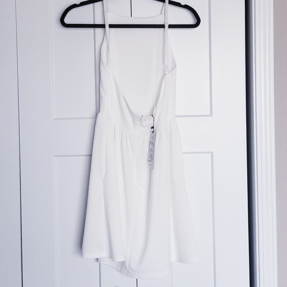 White Spring Dress - Picture 2 of 2